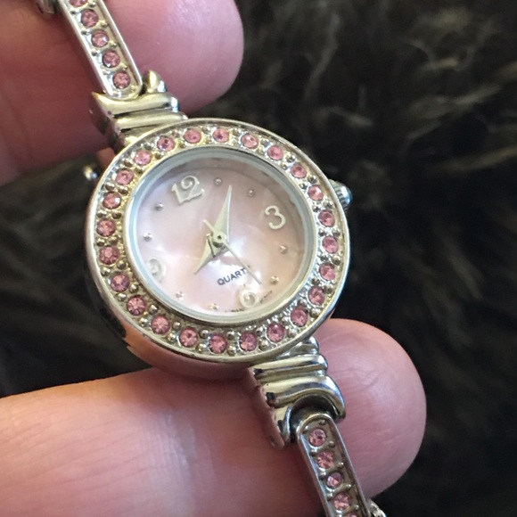 Ladies shiny silver tone pink rhinestone watch - Picture 5 of 11
